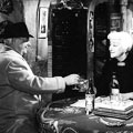 Jean Gabin et Francoise Rosay dans Le cave se rebiffe