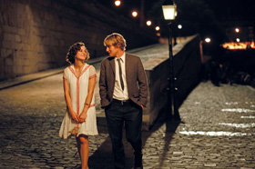 Marion Cotillard et Owen Wilson dans Minuit à Paris