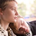 <em>Restless</em> de Gus Van Sant retrace le parcours pour le moins singulier de deux adolescents en prise avec la mort. Annabel, incarnée par une Mia Wasikowska à la beauté très "Jean Seberg", aime la vie mais...