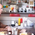 Commençons tout de suite par un bien mauvais jeu de mots : <em>Looper</em> est un film à ne pas louper. Voilà qui est fait et qui donne le ton. Celui d’un bon coup de tromblon bien de chez nous...