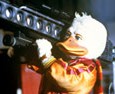 Bande-annonce de Howard… une nouvelle race de héros (Howard the Duck), film américain réalisé par Willard Huyck en 1986. Une production George Lucas, qui avait besoin d’argent pour payer son...