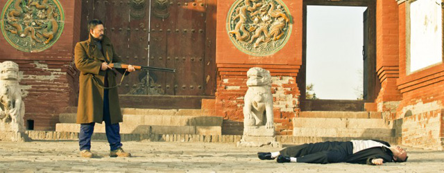Quatre destins, aujourd’hui, en Chine. Dahai est un mineur impuissant face à la corruption des dirigeants qui appauvrissent son village. Zhou San, un travailleur migrant qui garde...