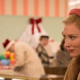 New York, années 1950. Carol est riche et mariée, mère d’une petite fille. Therese est jeune et pauvre, vendeuse au rayon jouets d’un grand magasin. L’une est corsetée par un...